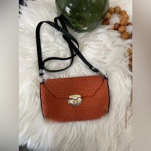 Jon Wye Leather Crossbody bag